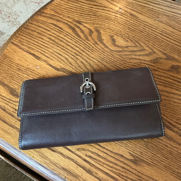 Coach Vintage Leather Trifold Wallet with Checkbook in Brown - Picture 1 of 14